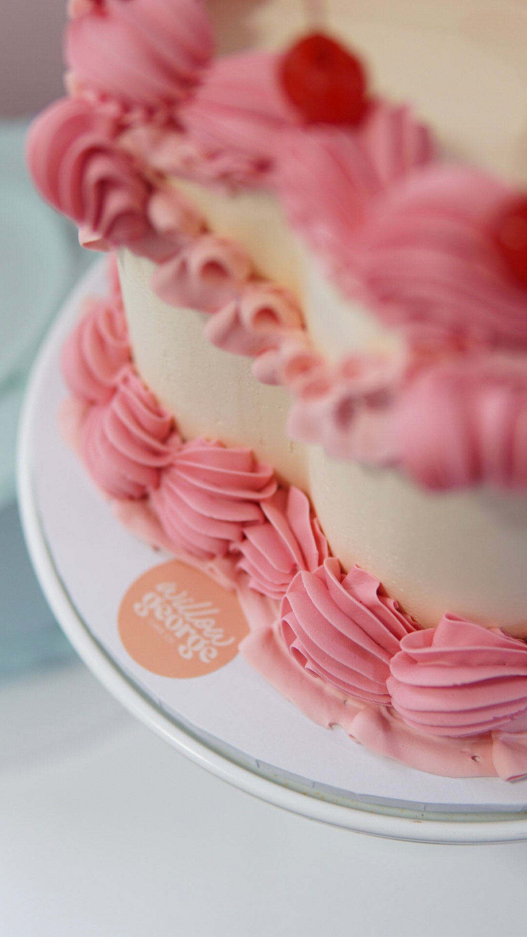Frou Frou Retro Heart Cake