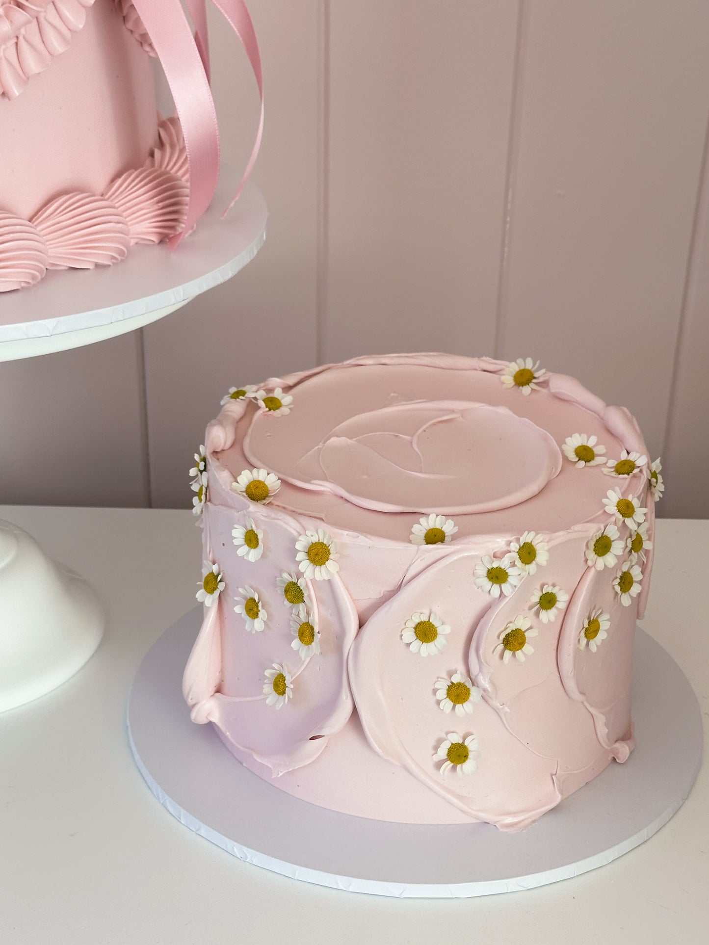 Willow Daisy Cake