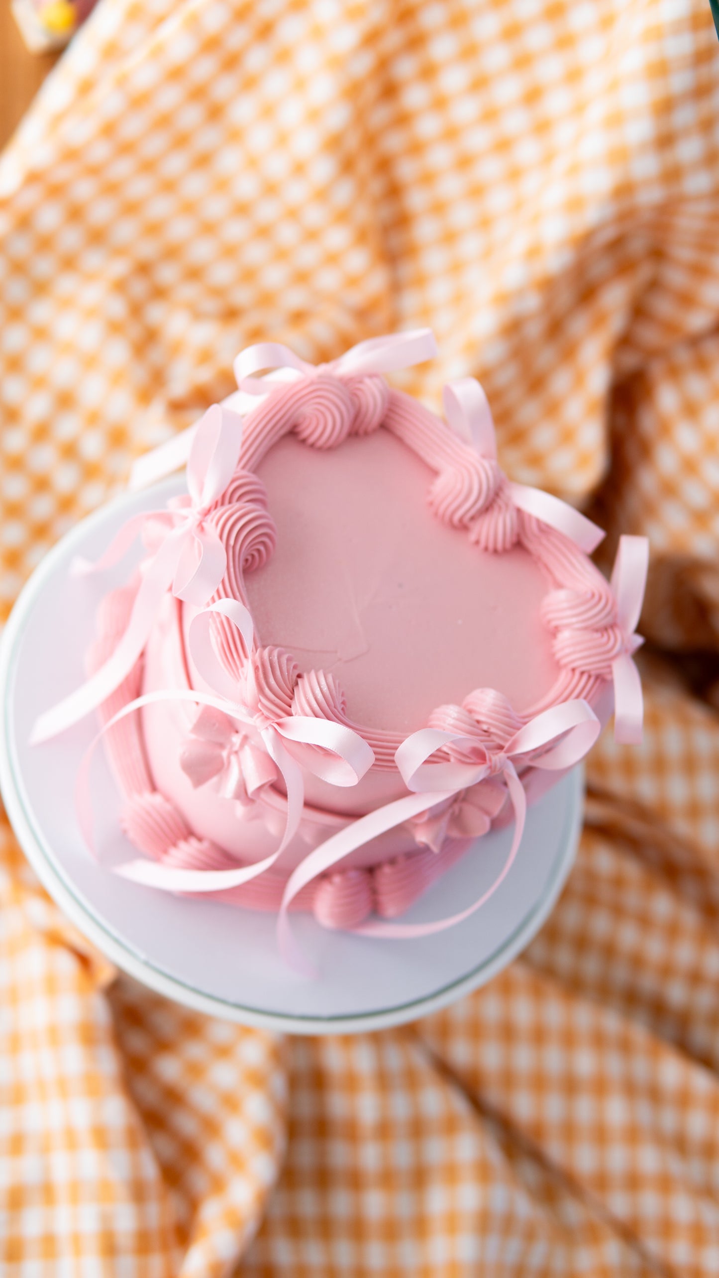 Siena Heart Vintage Bow Cake