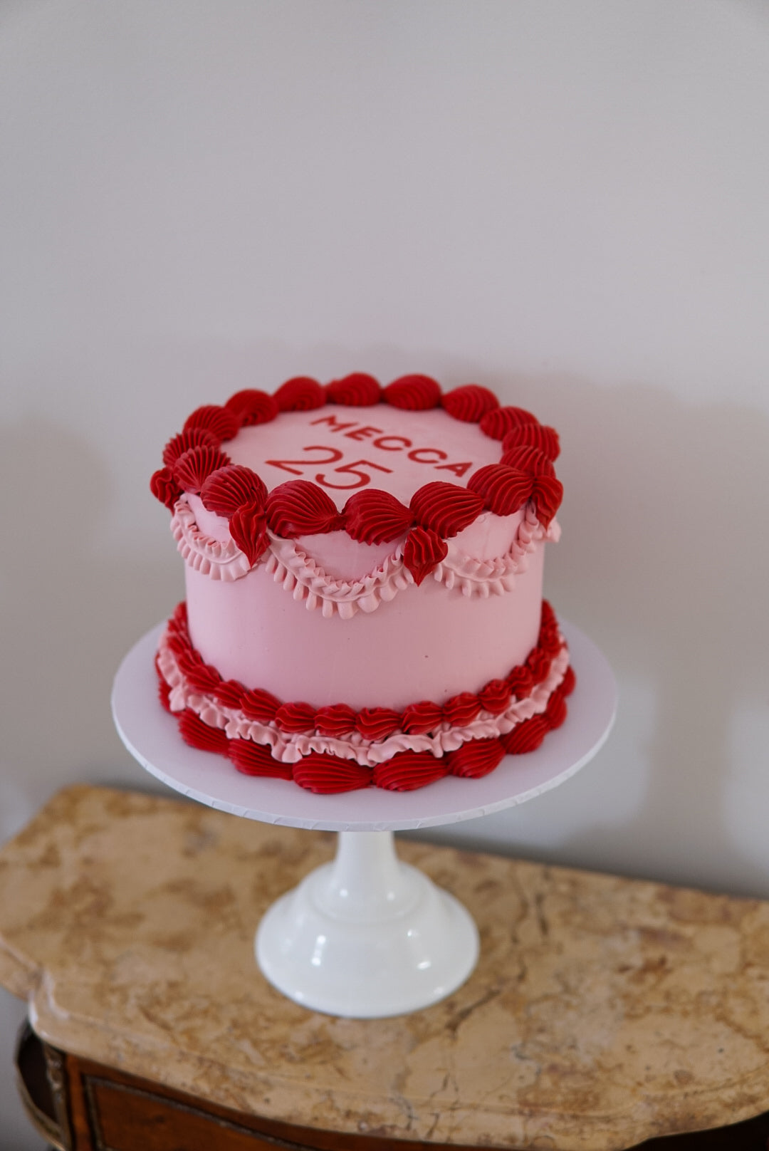 Frou Frou Retro Round Cake