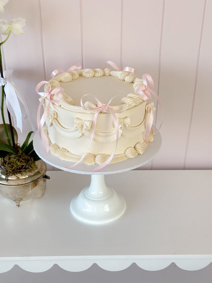 Siena Vintage Bow Cake