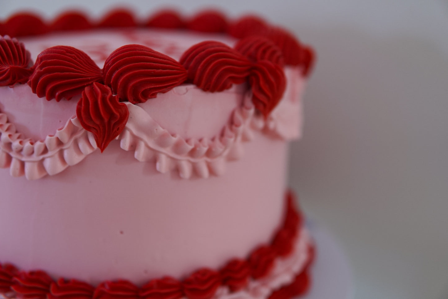 Frou Frou Retro Round Cake