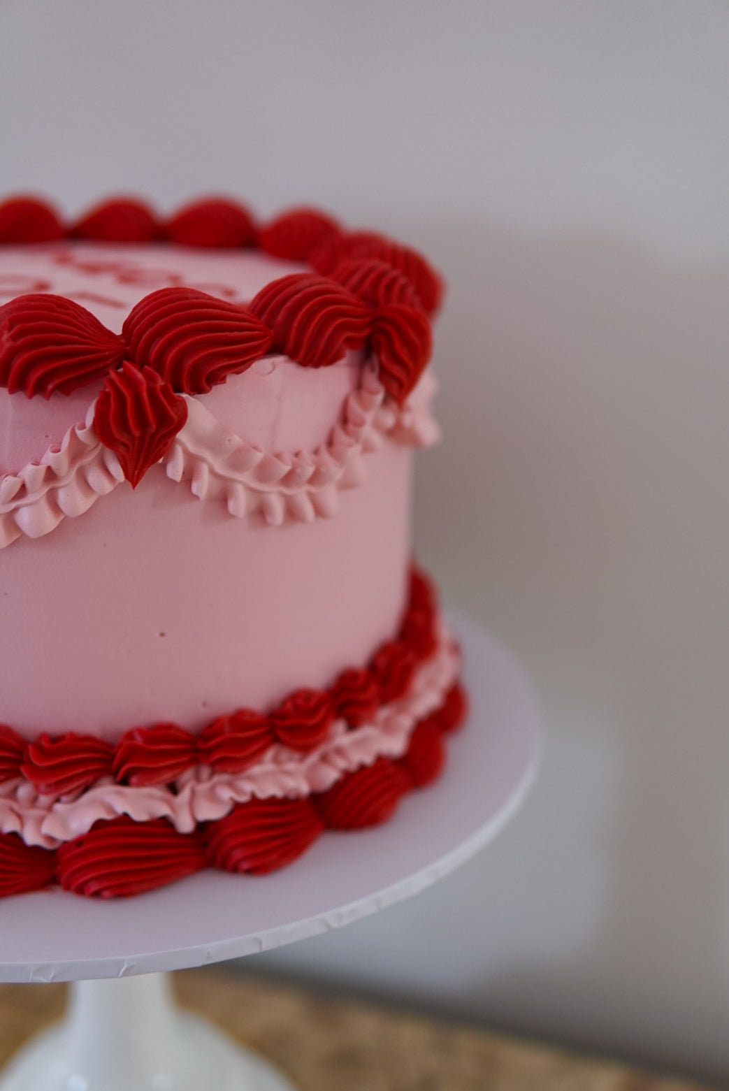 Frou Frou Retro Round Cake